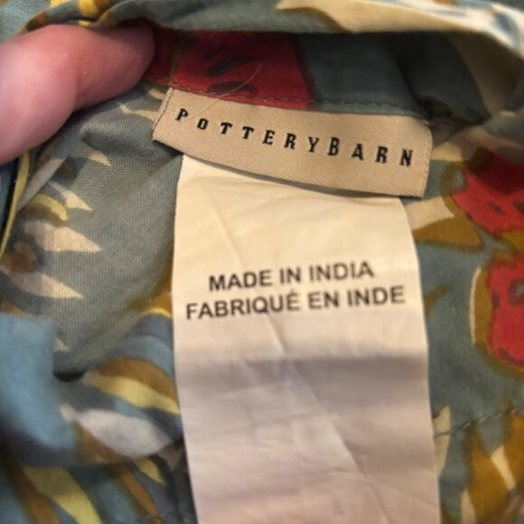 Pottery Barn Floral Quilted Pillow Sham 16" X 26" Cotton/Polyester Blend - Picture 5 of 6